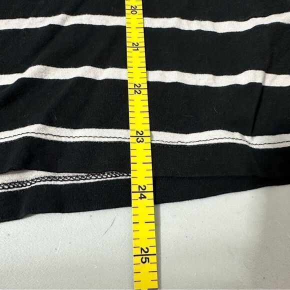 Banana Republic black and white striped fitted shirt. Size S - Picture 6 of 6